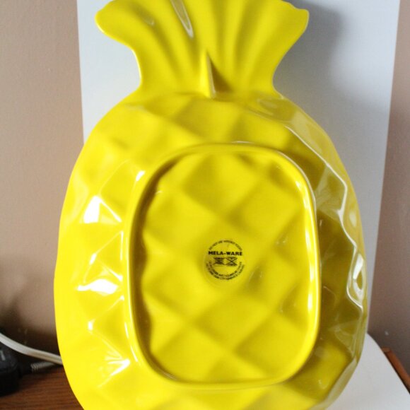 Melamine Pineapple Serving Tray - Picture 3 of 3